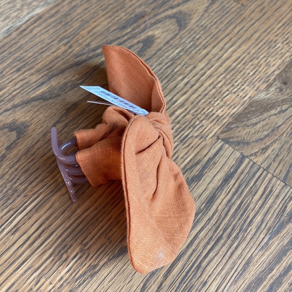 NEW Madewell Bow Claw Hair Clip - Picture 3 of 8